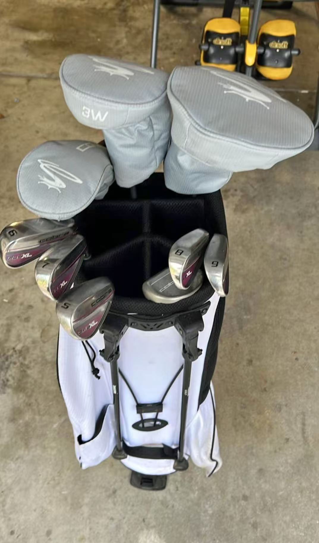 Womans Cobra FLY-Z golf set